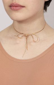 Bow necklace