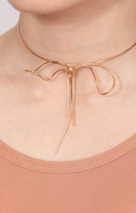 Bow necklace