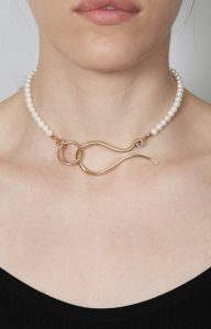 Pearl choker with original clasp