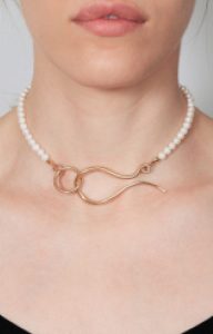 Pearl choker