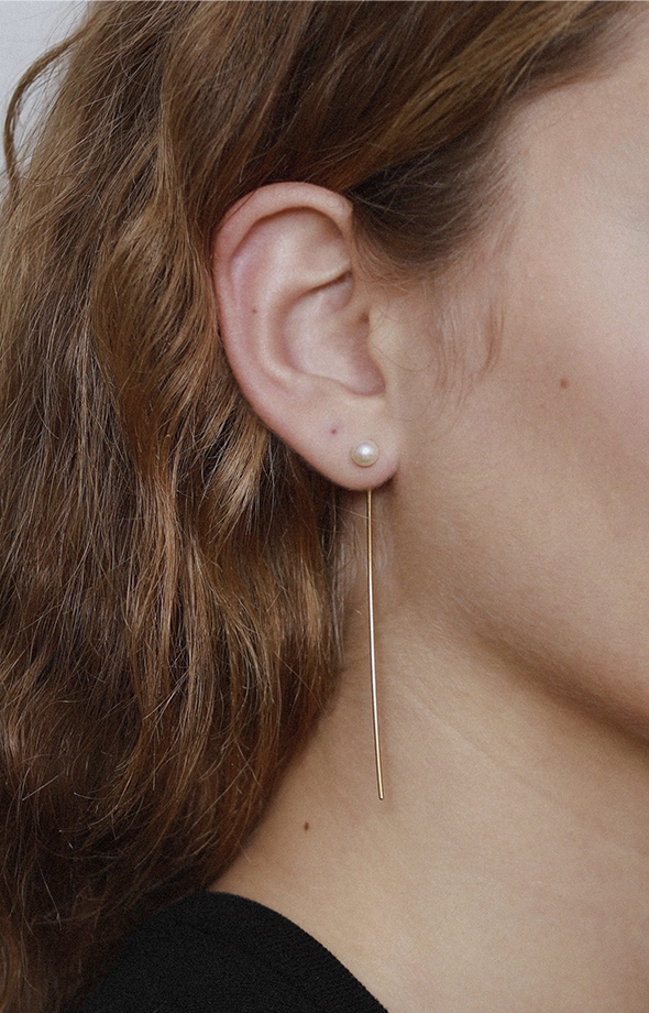 Pearl long tusk gold earring