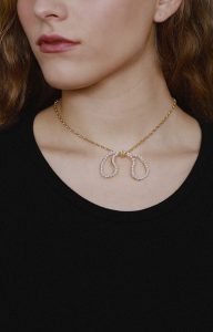 Pearls bow necklace