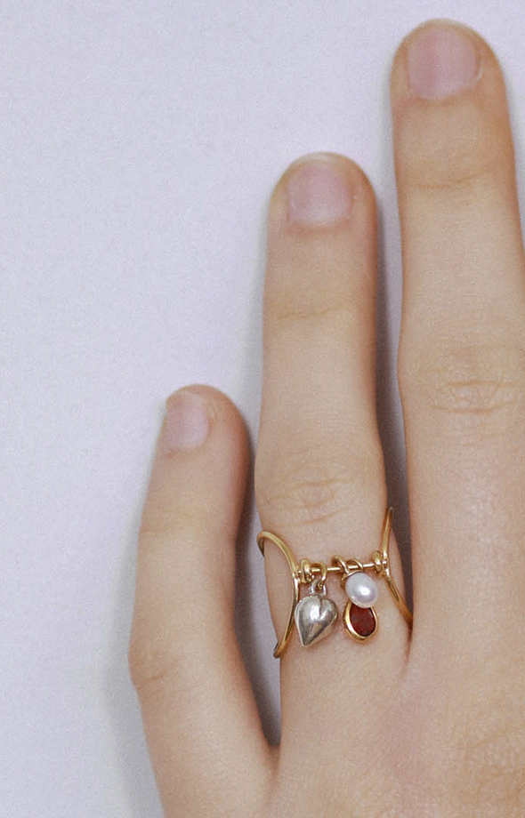 Double midi gold ring with a garnet