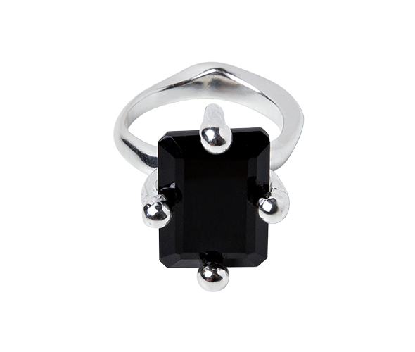 Black Queen Ring